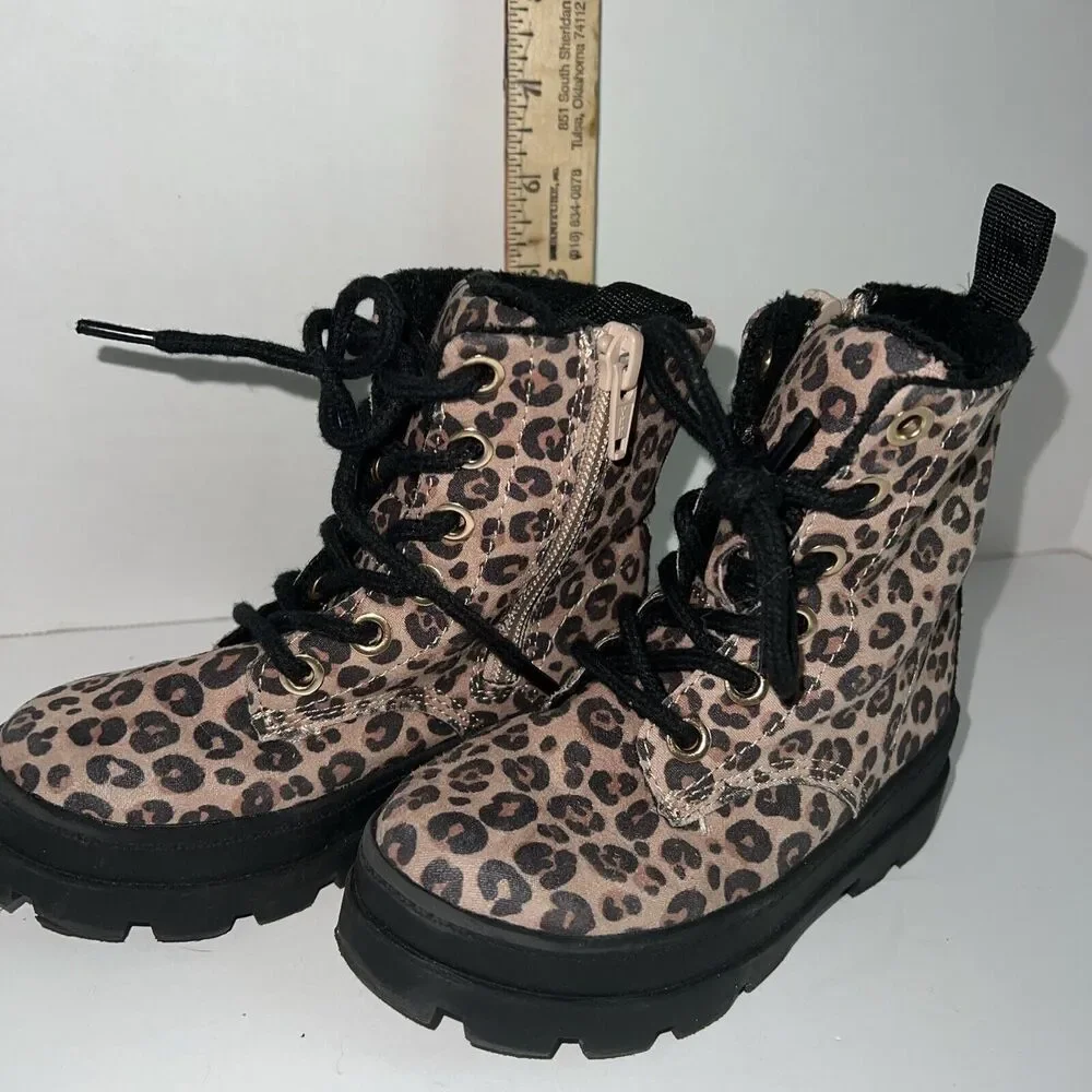 H&M Little Girls 8.5‎ Warm-lined Boots with Laces Light beige/leopard print